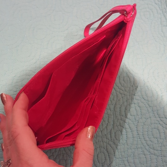 😀Vera Bradley clutch - Picture 3 of 3